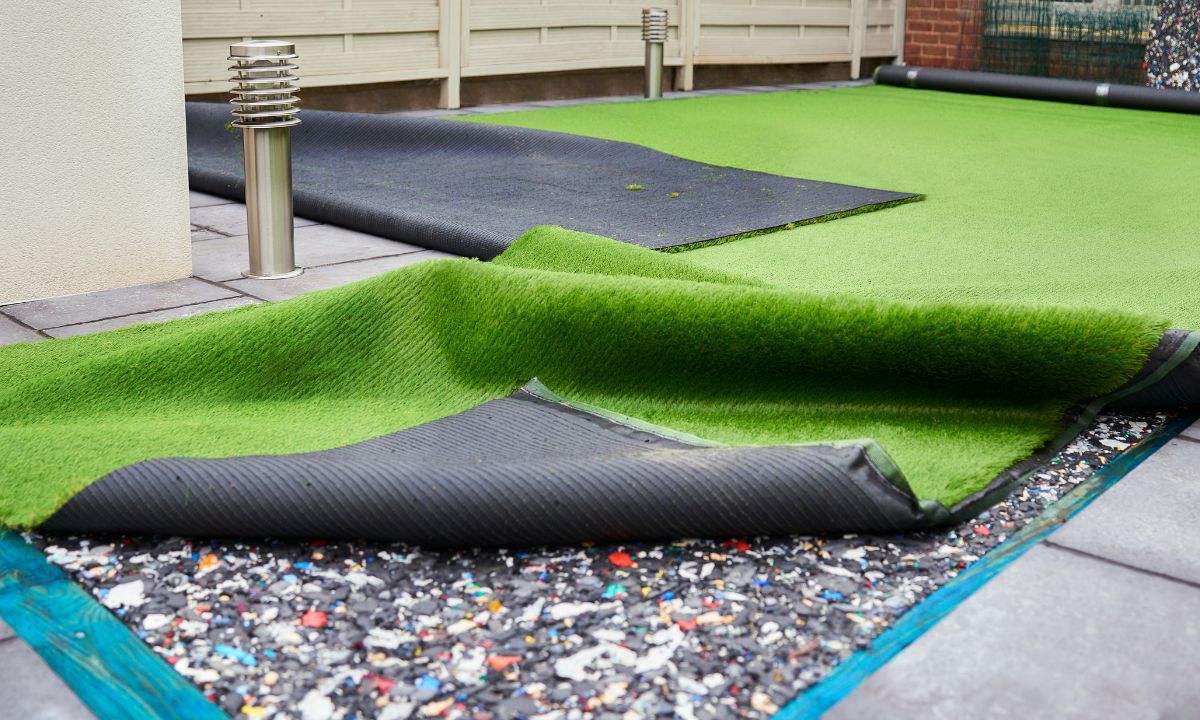 Bring the Course Home: Synthetic Turf Putting Greens